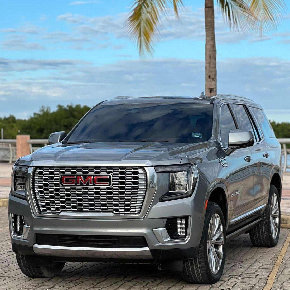 Luxury SUV — GMC Denali