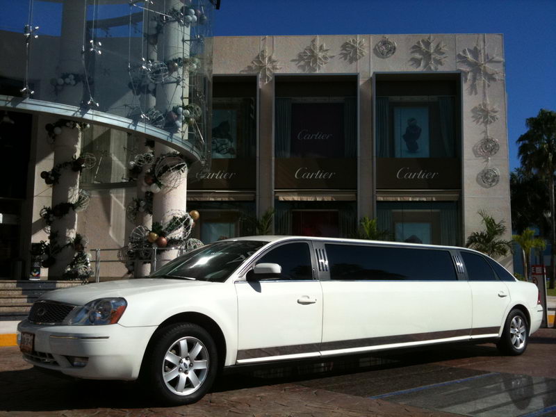Ford 500 Limousine